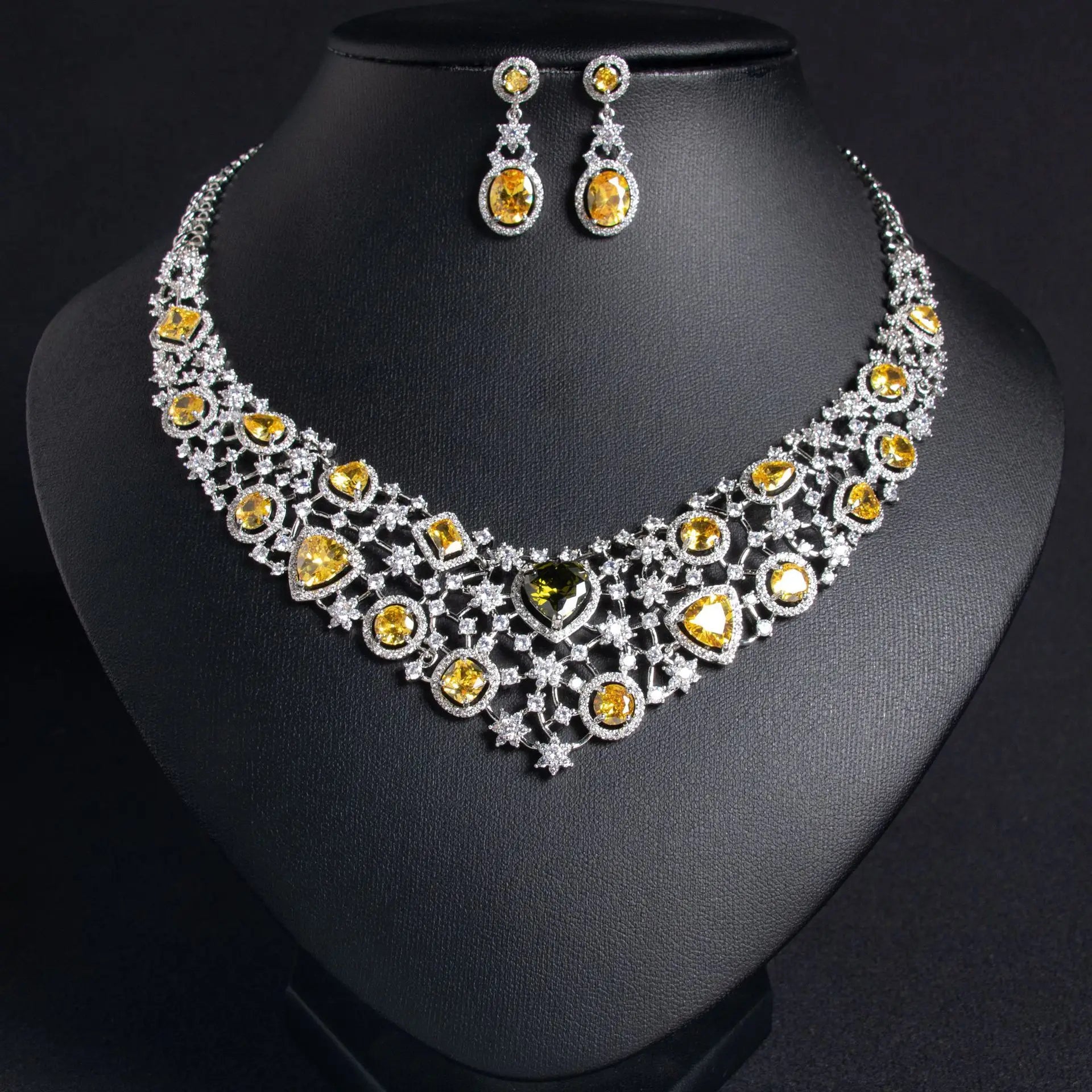 Luxurious High Shine Zirconia Bride Jewelry Set with Elegant Earrings and Necklace for a Regal Wedding Appearance